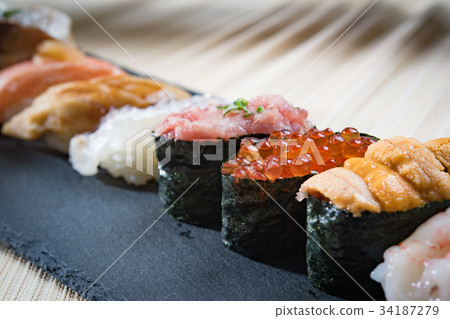 Assorted sushi 34187279