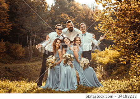 Groomsmen and bridesmaids 34188218