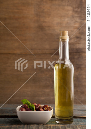 Close-up of grapes growing 34188664