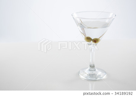 Pickled olives in bowl 34189192