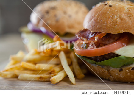 Hamburger on chopping board 34189714