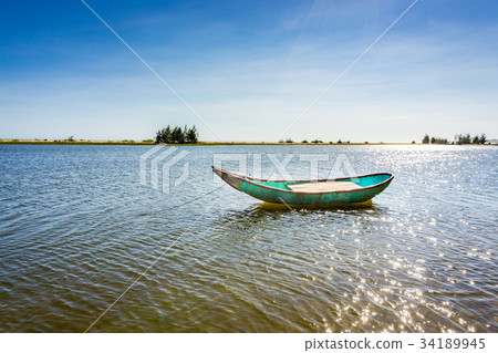 Ship in river. HDR Ship in river. HDR 34189945