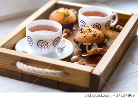 cake and tea 34194969