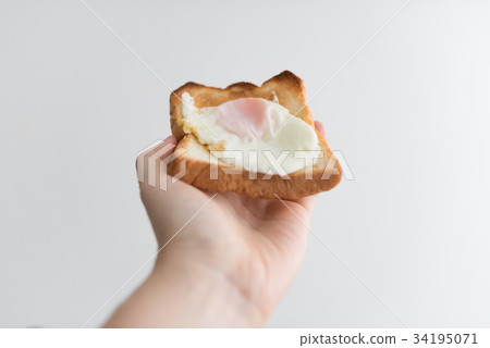 在麵包的煎蛋 34195071