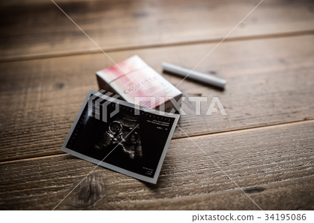 懷孕期間吸煙 懷孕期間吸煙 34195086