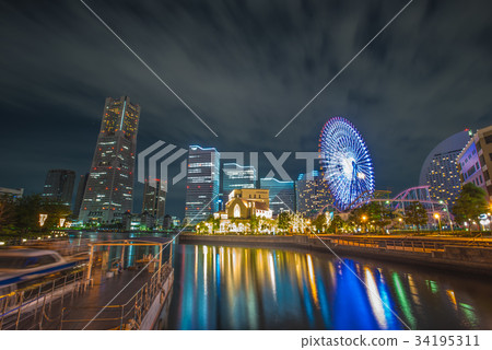Night view of Yokohama Minato Mirai 34195311