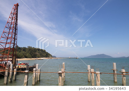 construction and the construction cranes in sea construction and the construction cranes in sea 34195643