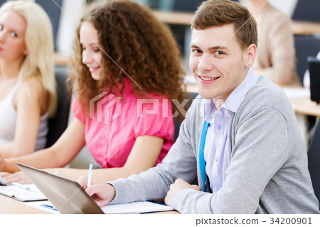 Students at lesson 34200901