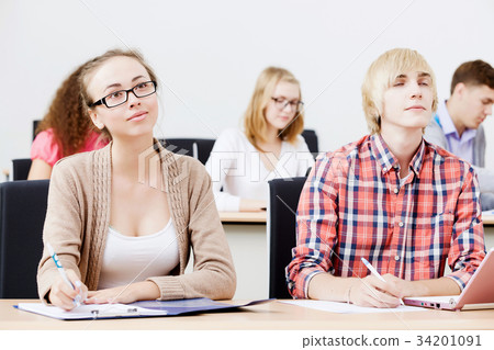 Students at lesson 34201091