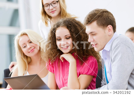 Students at lesson 34201192