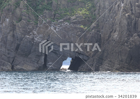 Sea Eros-dong on Aoshima Island (Aoto Cruising, Ooi-gun, Fukui Prefecture) 34201839