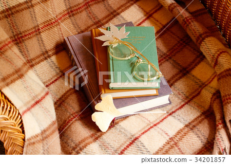 讀書的下降 34201857