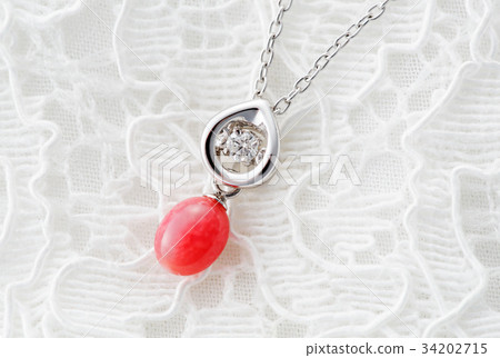 琥珀和鑽石項鍊 琥珀和鑽石項鍊 34202715