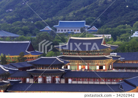 Gyeongbok Palace (Historic Site No. 117), Cheongwadae, Bukak Mountain, Jongno-gu, Seoul 34202942