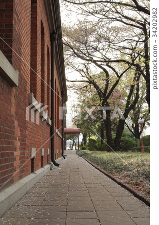 Seoul National University Oriental Medical Center (Historic Site No. 248), Jongno-gu, Seoul 34202982