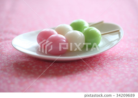 Three color dumplings 34209689