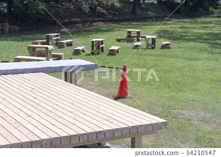 Autumn event site set up 34210547