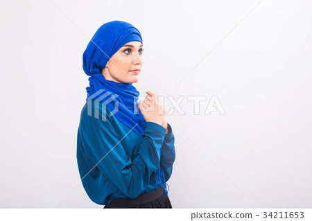 Portrait of young muslim woman wearing traditional 34211653