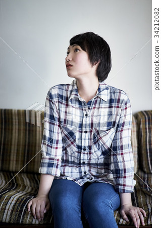Casual Woman Portrait 34212082