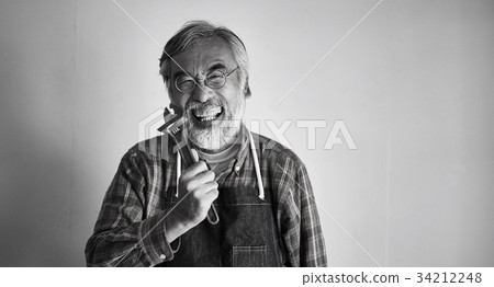 老人修理 老人修理 34212248