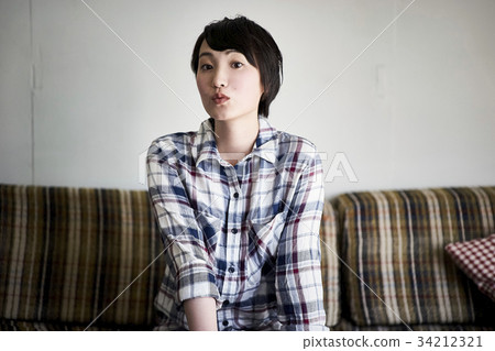 Casual Woman Portrait Casual Woman Portrait 34212321
