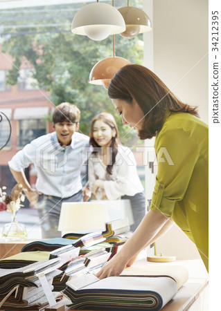 Furniture store, newlyweds, marriage preparation 34212395