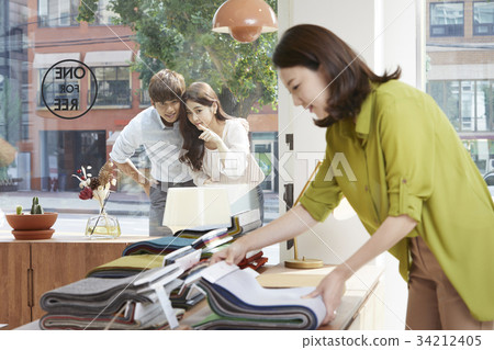 Furniture store, newlyweds, marriage preparation 34212405