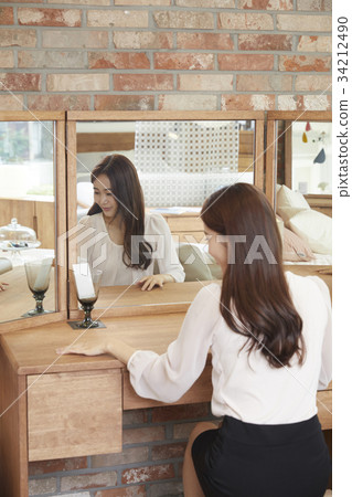 家具店，新婚夫婦，婚姻準備 34212490