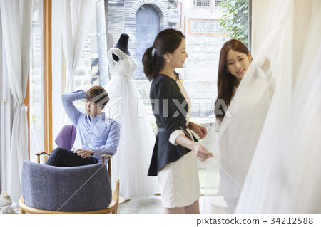 婚紗店，婚紗，婚禮策劃師，新婚夫婦，婚姻準備 34212588