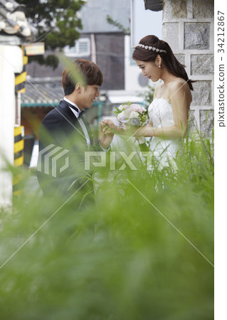 Marriage, newlyweds, marriage preparation 34212867