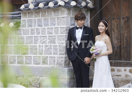 Marriage, newlyweds, marriage preparation Marriage, newlyweds, marriage preparation 34212903