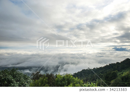 Beautiful natural sea of fog Beautiful natural sea of fog 34213383