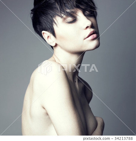 Portrait of beautiful sensual woman 34213788