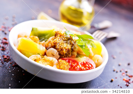 salad with shrimps 34214810