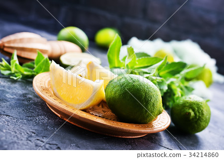 ingredients for mojito 34214860
