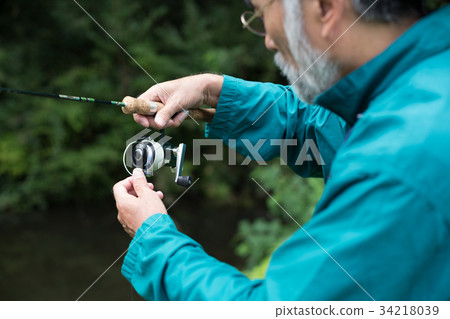 捲軸線纏繞在一起 34218039