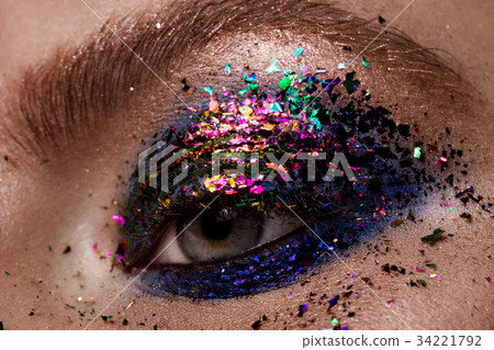 Eye Makeup. Beautiful Eyes Glitter Make-up. 34221792
