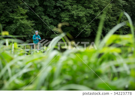 Lure fishing 34223778