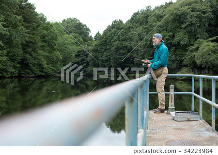 Lure fishing 34223984