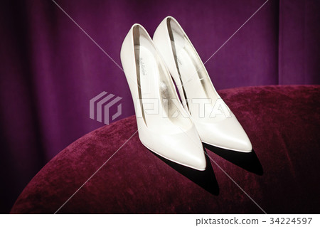 White bridesmaid shoes 34224597