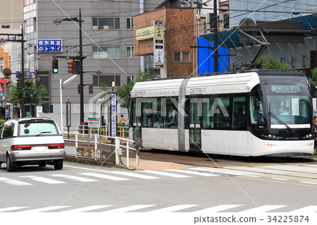富山市電車 34225874
