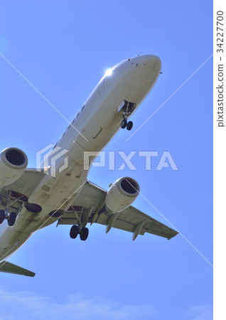 噴氣式飛機飛向天空 34227700