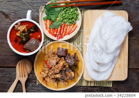 Thai Food : "Kanom Jeen Nam Ya Kai" Thai Food : "Kanom Jeen Nam Ya Kai" 34228604