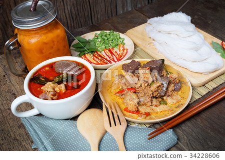Thai Food : "Kanom Jeen Nam Ya Kai" Thai Food : "Kanom Jeen Nam Ya Kai" 34228606