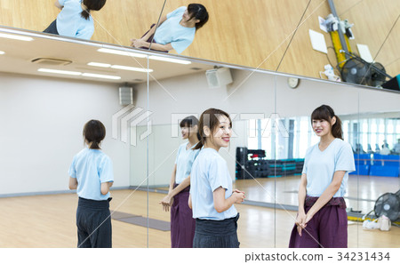 瑜伽課形象 34231434