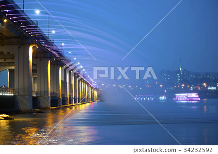 N Seoul Tower, Banpo Bridge, Riverside North Road, Yongsan-gu, Han River, Seoul 34232592