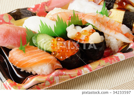 Sushi box lunch 34233597