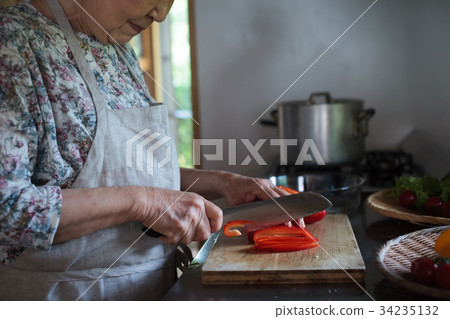 祖母做飯 34235132