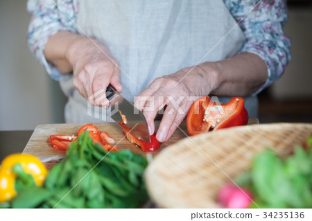 祖母做飯 34235136