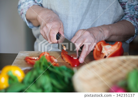 祖母做飯 祖母做飯 34235137